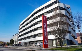 AMEDIA Hotel Noventa
